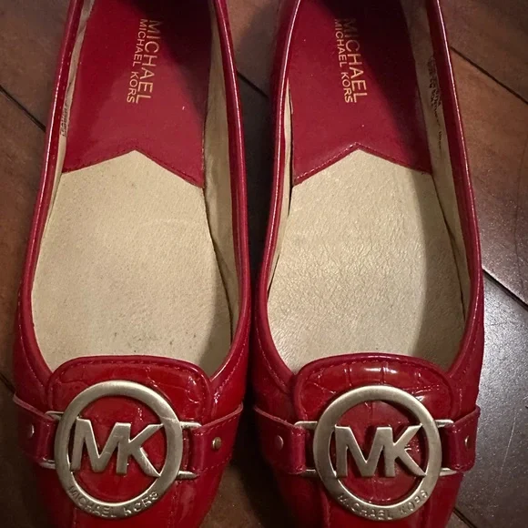 Michael Kors Red Patent Leather Ballet Flats – MK Logo Buckle - Picture 2 of 3
